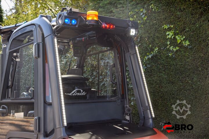 Chariot élévateur Linde X30-01 Li ion 5 Hydr. valves