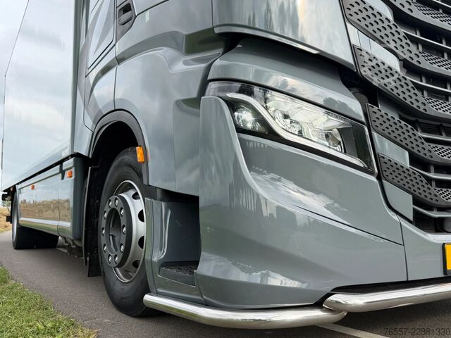 স্যুটকেস Iveco S-WAY