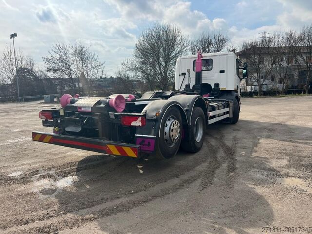 Vozidlo s hákom na kontajnery SCANIA SCANIA P410 CP16 SCARRABILE