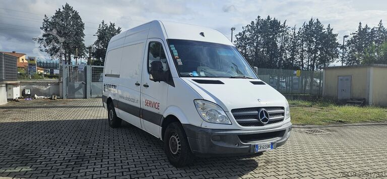 Furgon panel Mercedes-Benz SPRINTER 310 CDI T26-114