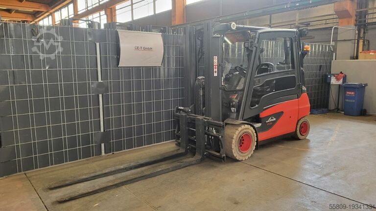 Carrello elevatore elettrico a 4 ruote Linde E35L-01 // Triplex // Containerfähig // 2022