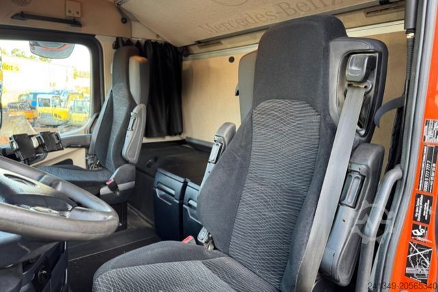 Heavy-duty truck MERCEDES-BENZ Actros 3358 6x4 120T