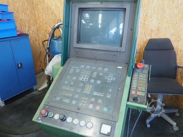 CNC universālā frēzmašīna Maho MH700 C