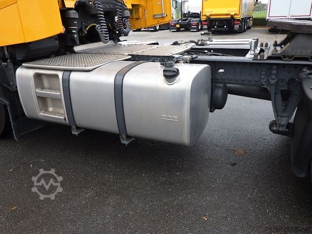 Unit traktor standar DAF XG+ 530 Skylight/Intarder/Hydr./PTO/Alcoa/257tkm