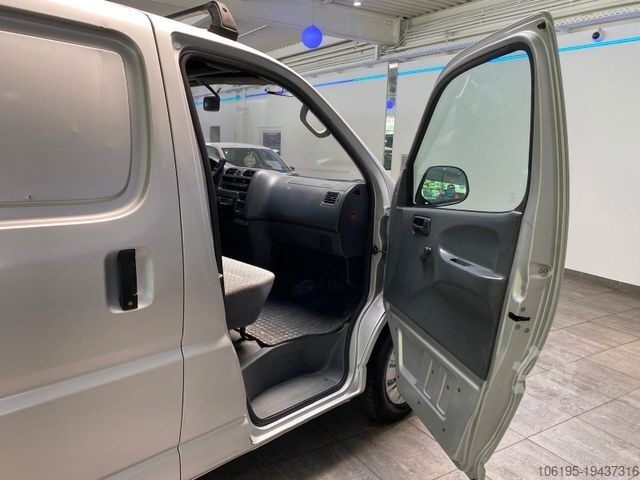 Furgon blaszak TOYOTA HiAce 2,5 Turbo Diesel *German Car *Klima*