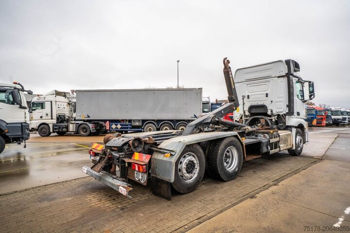 Sistema a braccio con gancio MERCEDES ACTROS 2540 +MULTILIFT XP 20-56