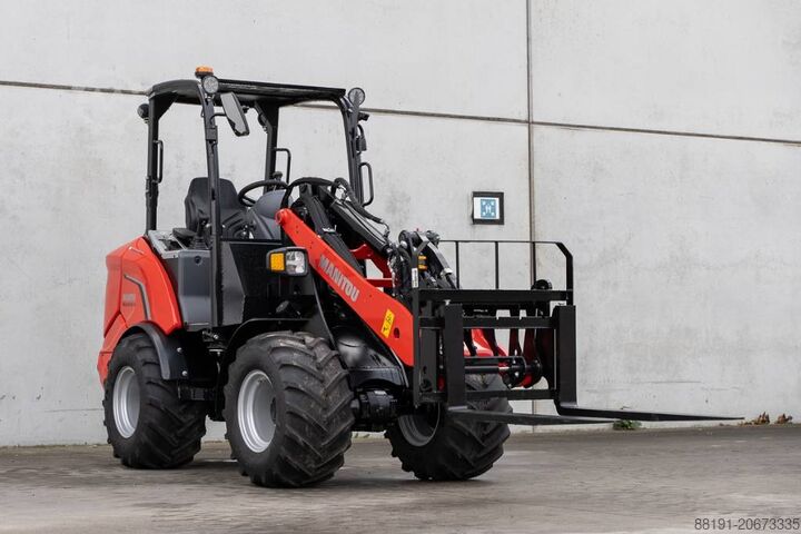 Máy xúc lật nhỏ Manitou MLA 3-25 H