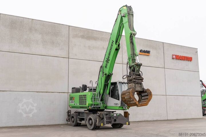 Máy xúc bánh lốp Sennebogen 821 E