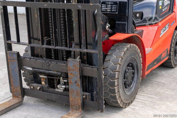 Xe nâng Manitou MI 25