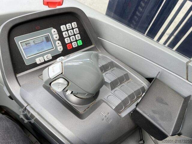 Schubmaststapler BT RRE140H