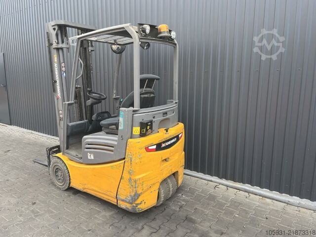 Elektro 3 Rad-Stapler Jungheinrich EFG213