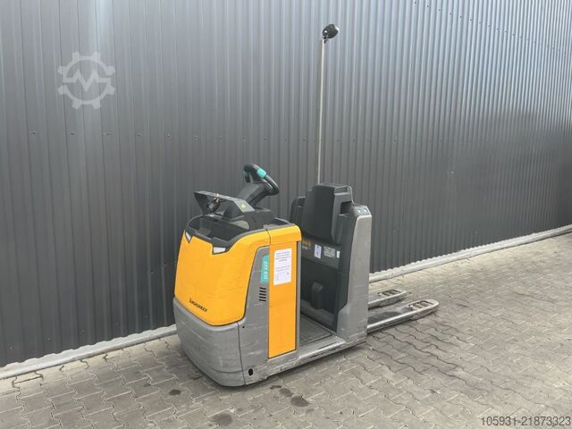 Niederhubkommissionierer Jungheinrich ECE220