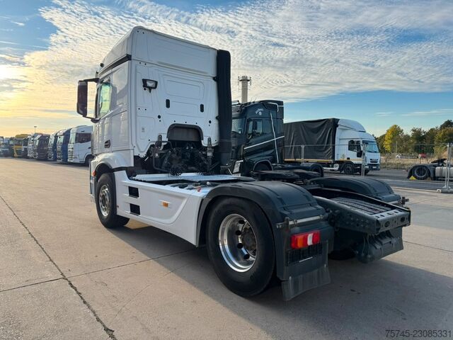 Tractor estándar MERCEDES-BENZ ACTROS 1843 * RETARDER * ALCOA * VOLLVERKLEIDUNG