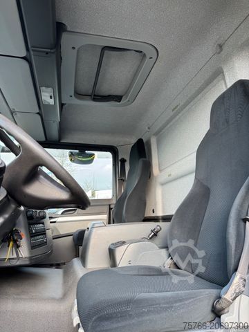 Dryckeslastbil MAN TGM 26.290 / LBW / 2 x AHK / LENKACHSE / 18 PAL