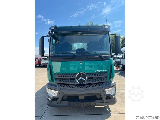 Flatbed truck MERCEDES-BENZ ACTROS 1833 L Pritsche 7,45 m offen*AHK