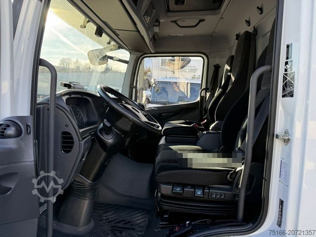Кутиевиден ван MERCEDES-BENZ ATEGO 818 L Koffer 6,10 m LBW 1 to.*AHK*EURO 6E
