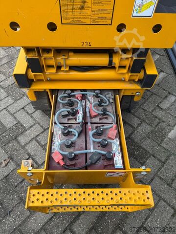 Elevador de tijera Haulotte Compact 8 Hoogwerker Schaarhoogwerker