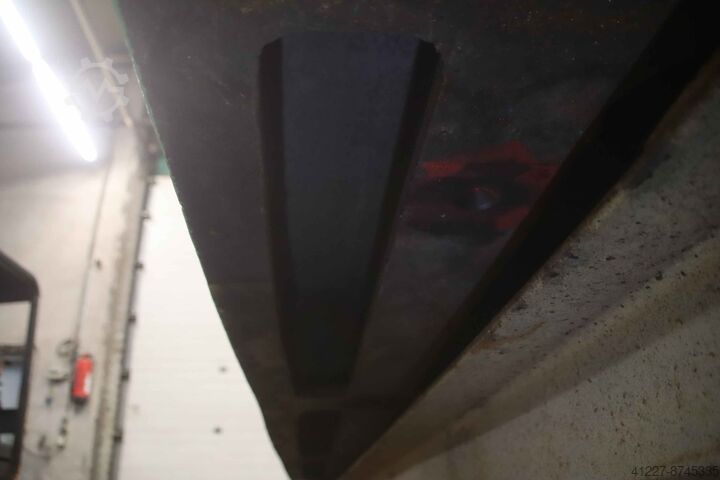 Prispaudimo plokštė unbekannt 3000/2500/H300 mm