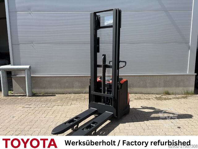 Empilhador manual Toyota SWE 120 L, Akku neu!