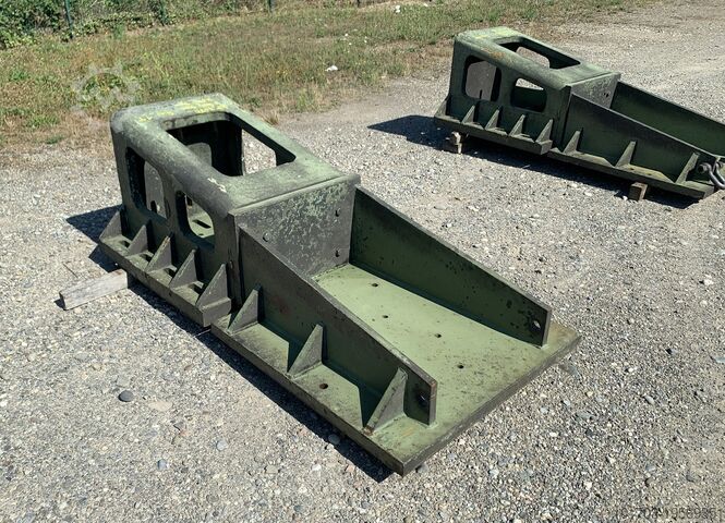 Liatinové uhlové dosky Paire d'équerres en fonte 2075 x 1000 x 700 mm