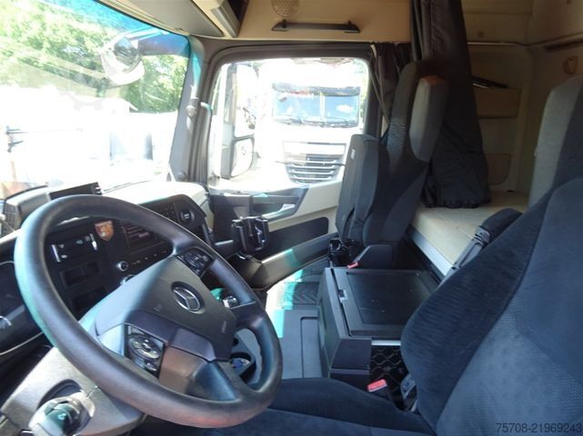 รถบรรทุกเครื่องดื่ม MERCEDES-BENZ 2545 Actros*kpl Zug*durchladbar*NLA*2xLBW*38 Pal