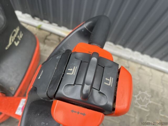 Empilhador de pedestres Linde L12