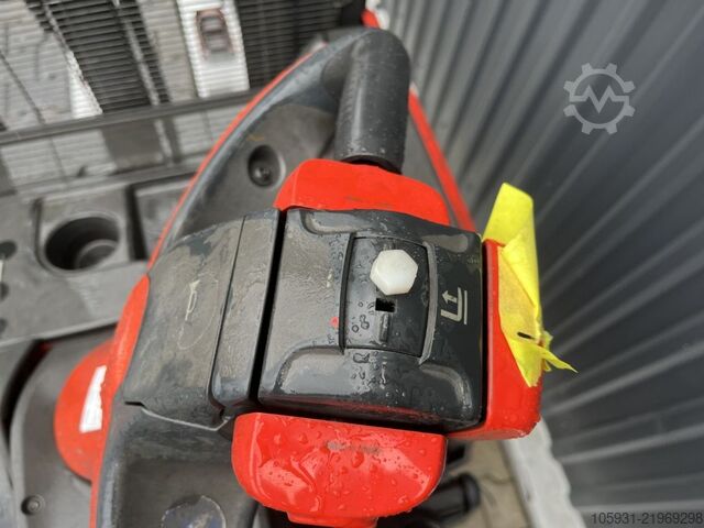 Empilhador de pé Linde L14AP