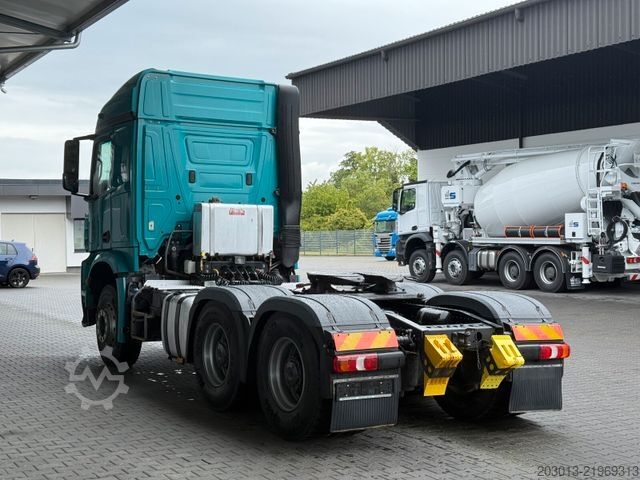 Standardowy ciągnik siodłowy MERCEDES-BENZ AROCS 2643 6x4 SZM - Kipphyd. Euro 6