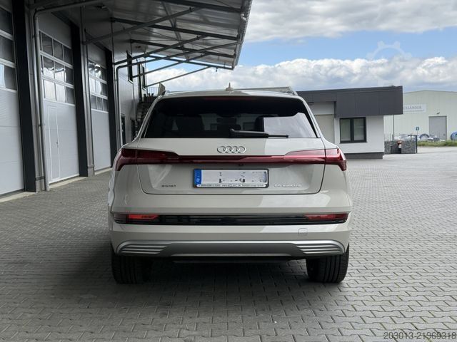 Minibus AUDI 55 quattro Allrad