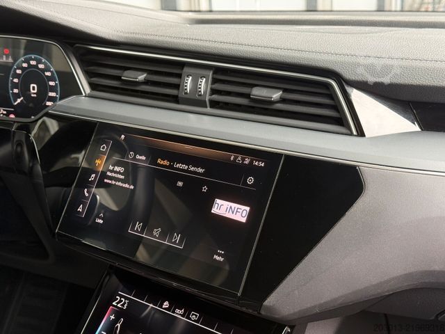 Minibus AUDI 55 quattro Allrad
