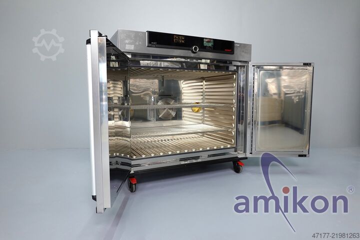 Универсален тестов шкаф от +20 °C до +300 °C Memmert UF 450plus