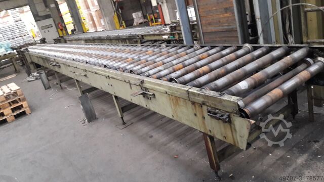 Roller conveyor with drive 
