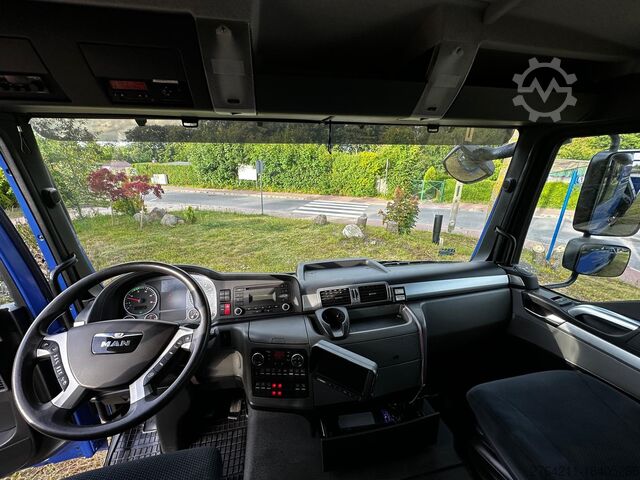 Camión volquete HDS/Grúa MAN TGM 18.290