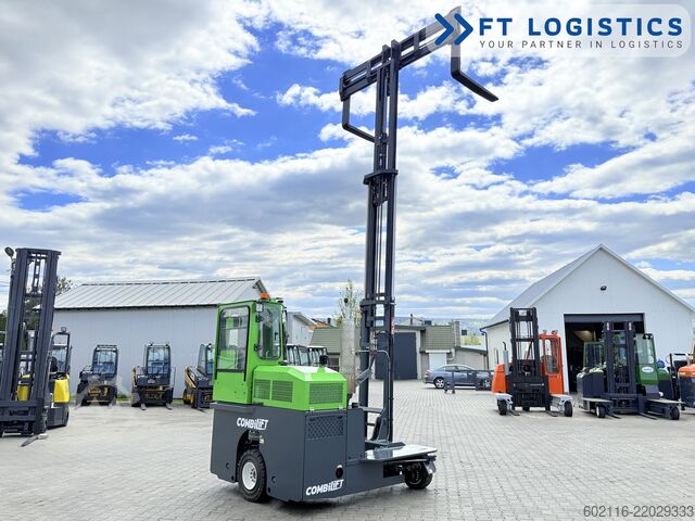 Carretilla retráctil de 4 vías Combilift C3000 DIESEL TRIPLEX 5952 WFP FULL CABIN