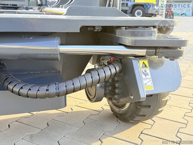 Carretilla retráctil de 4 vías Combilift C3000 GAS DUPLEX 4500 FREE LIFT CABIN