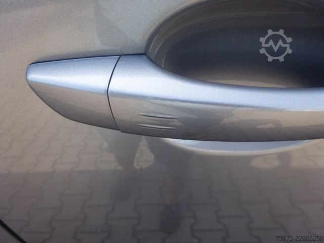 Duba panelată OPEL Vivaro Kasten 177PS Autm. XL Navi Winter