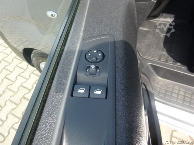 Duba panelată OPEL Vivaro Kasten 177PS Autm. XL Navi Winter