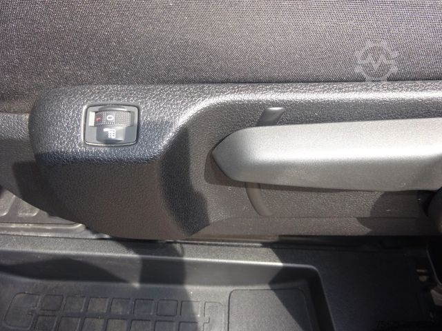 Duba panelată OPEL Vivaro Kasten 177PS Autm. XL Navi Winter