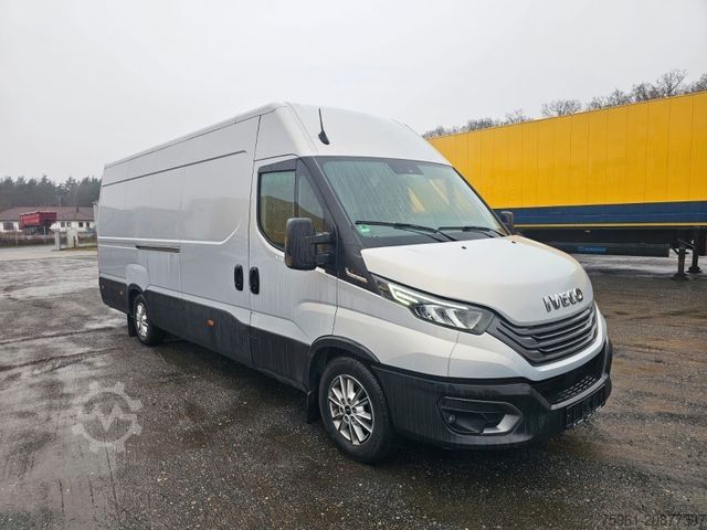 Furgons ar kasti IVECO Daily 35S21 (35-210) Kastenwagen