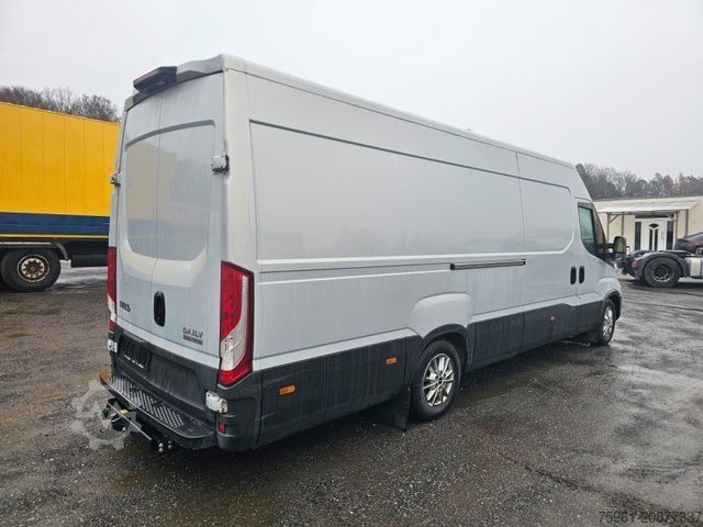 Furgons ar kasti IVECO Daily 35S21 (35-210) Kastenwagen