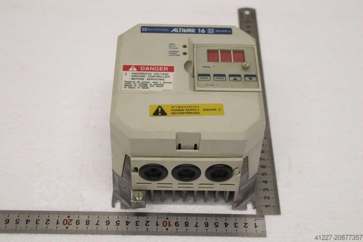 Inversor de frequência 0,37 kW Telemecanique Altivar 16 ATV16U09M2