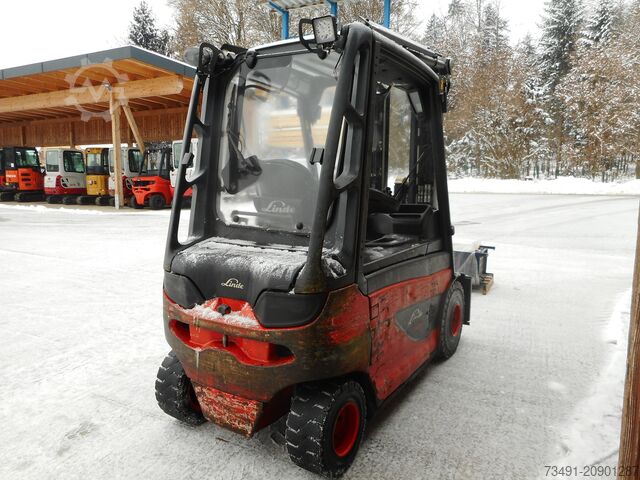 Viličar Linde E25-01 Triplex ( Batt. 2022 )