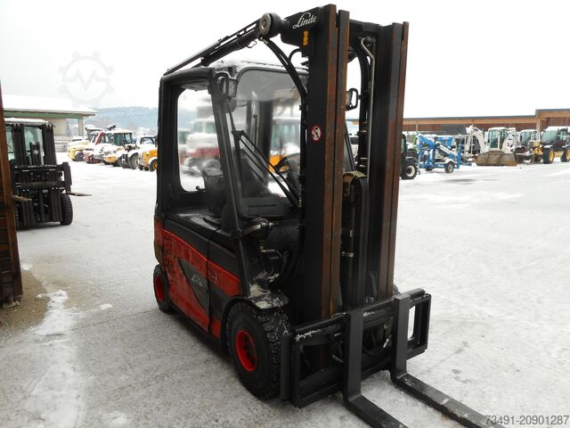 Viličar Linde E25-01 Triplex ( Batt. 2022 )