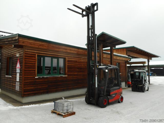 Viličar Linde E25-01 Triplex ( Batt. 2022 )