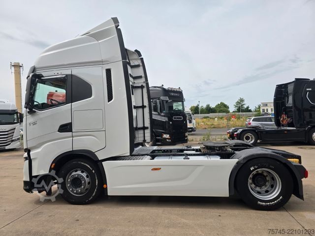 وحدة جرار قياسية IVECO 530 S -WAY* RETARDER * STANDKLIMA * ACC