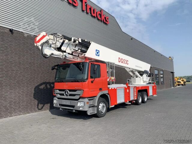 Plataforma elevadora Mercedes-Benz Actros 3332 6X4 XCMG DG53C FIRE FIGTHING PLATFO...