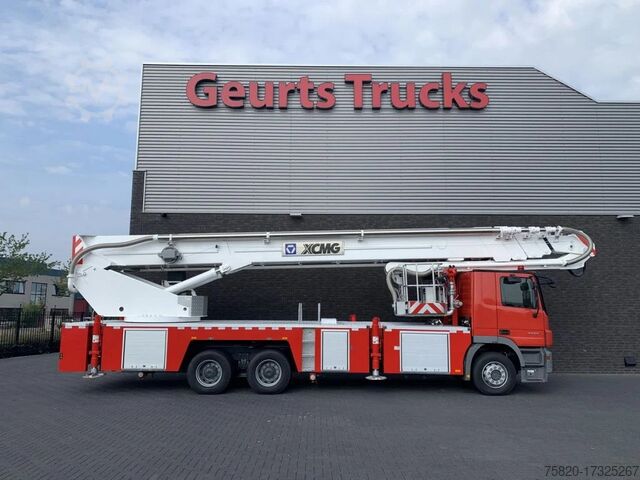 Plataforma elevadora Mercedes-Benz Actros 3332 6X4 XCMG DG53C FIRE FIGTHING PLATFO...