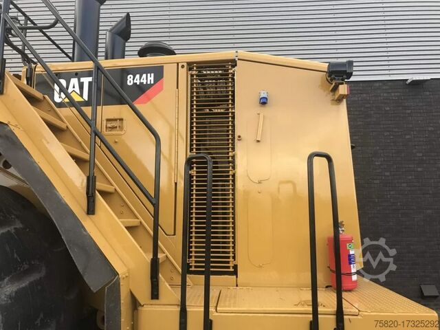 Levelling machine Caterpillar 844 WHEEL DOZER