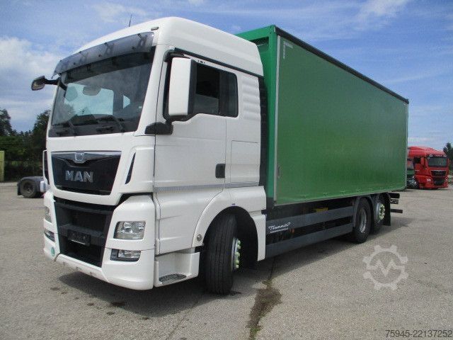 Camión de bebidas MAN TGX 26.440, Getränkeaufbau mit Schiebeplane