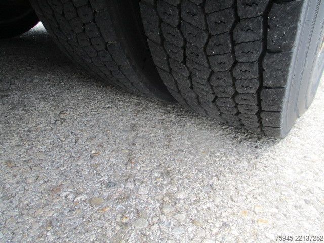 Camión de bebidas MAN TGX 26.440, Getränkeaufbau mit Schiebeplane